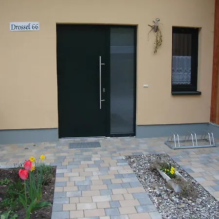 펜션 Doppelferienhaus Am & Wald
