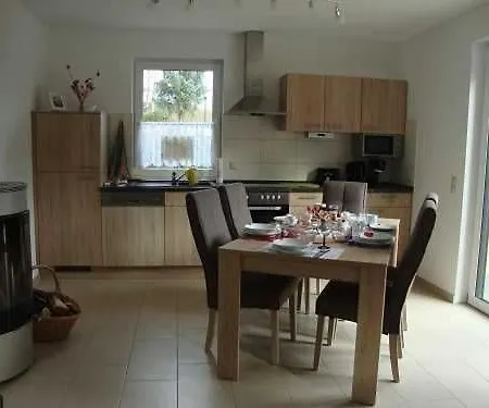Doppelferienhaus Am & Wald 펜션 *